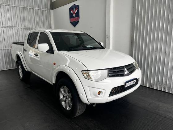 MITSUBISHI L200 TRITON 3.2 HPE 4X4 CD 16V TURBO INTERCOOLER DIESEL 4P MANUAL